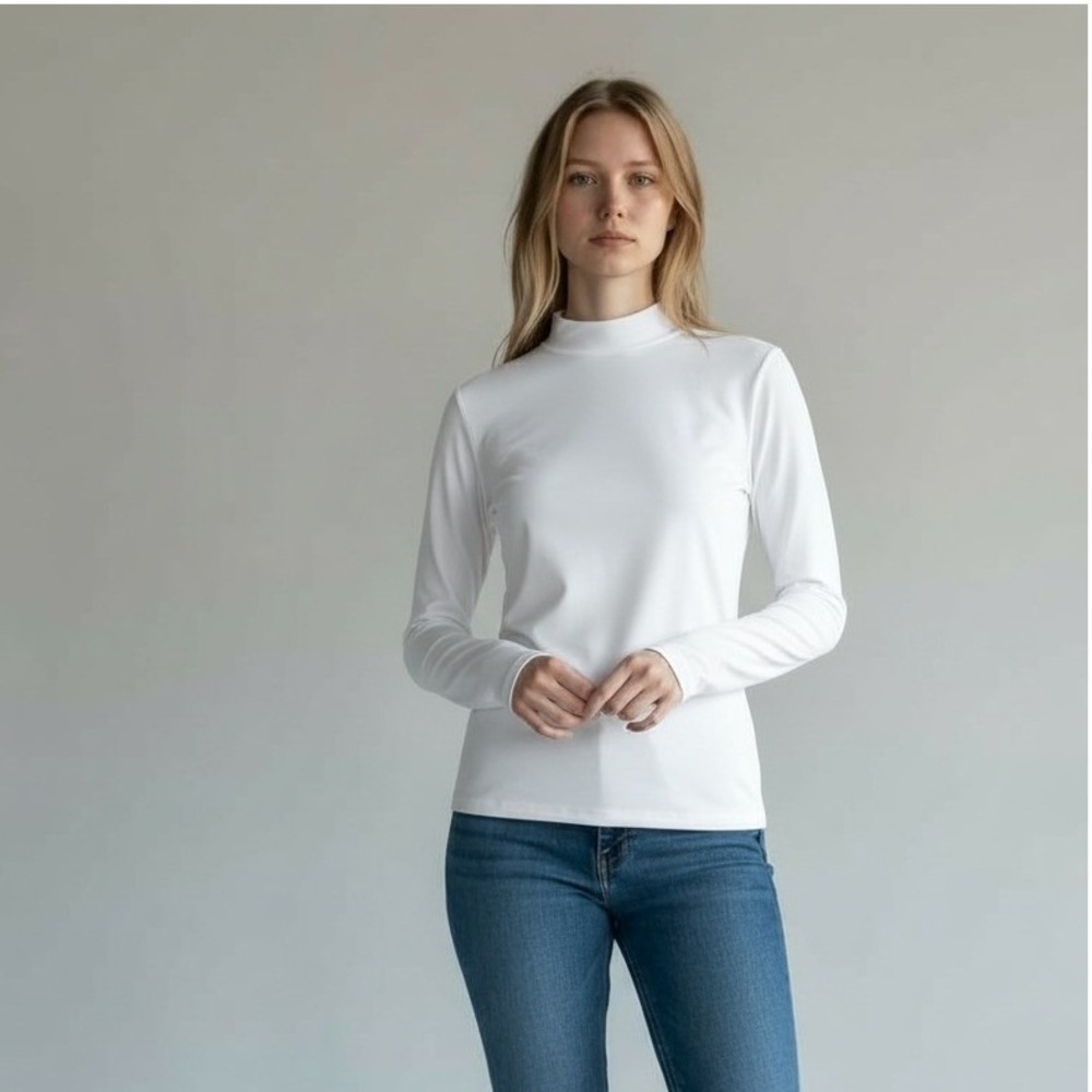 DSG Womens XS White Mock Neck Long Sleeve Compression Top Moisture Wicking NEW